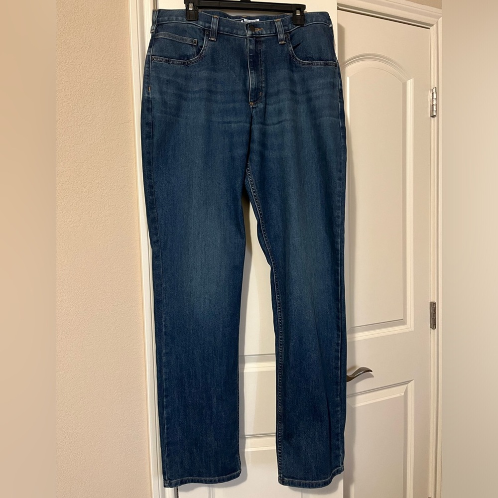 Men’s relaxed fit low rise Carhartt jeans size 34x36 straight leg 5 pocket